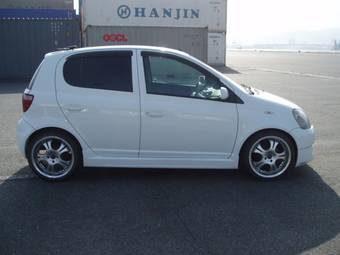 2001 Toyota Vitz Pictures