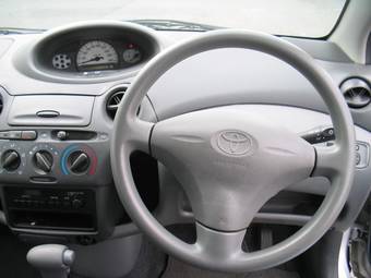 2001 Toyota Vitz Pictures