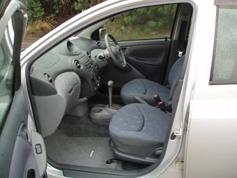 2001 Toyota Vitz Pictures