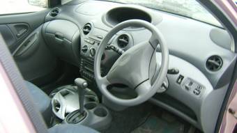 2001 Toyota Vitz Pictures