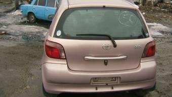 2001 Toyota Vitz Photos