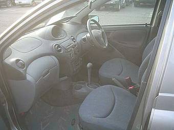 2001 Toyota Vitz Pictures