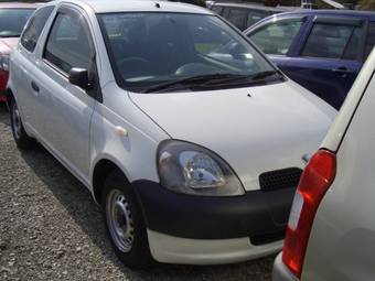 2001 Toyota Vitz Pics