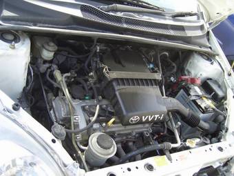 2001 Toyota Vitz Photos