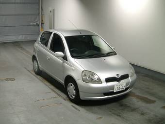 2001 Toyota Vitz Photos