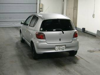 2001 Toyota Vitz Photos