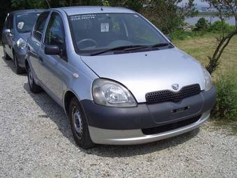 2001 Toyota Vitz Photos