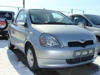 2001 Toyota Vitz Pics