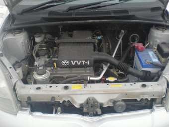 2001 Toyota Vitz Pictures