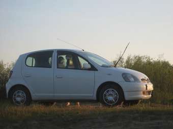 2001 Toyota Vitz