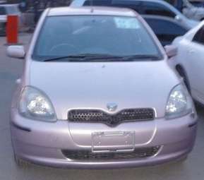 2001 Toyota Vitz Pictures