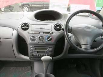 2001 Toyota Vitz Photos