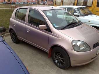 2001 Toyota Vitz Images