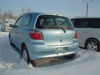 2001 Toyota Vitz Photos