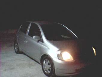 2001 Toyota Vitz