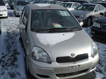 2001 Toyota Vitz Pictures