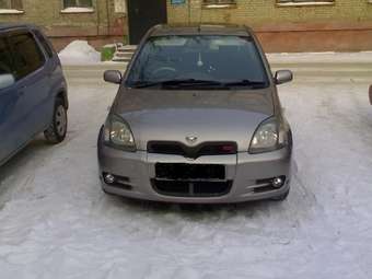 2001 Toyota Vitz Pics