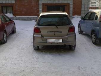 2001 Toyota Vitz Pictures