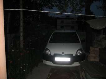 2001 Toyota Vitz Pictures