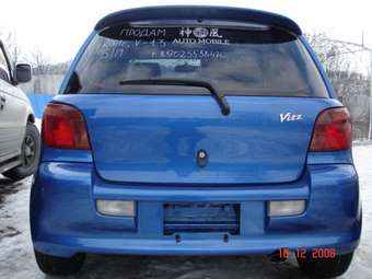 2001 Toyota Vitz Pics