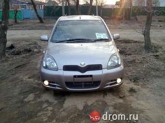 2001 Toyota Vitz Pics