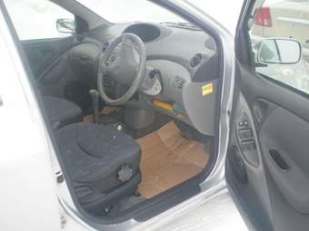 2001 Toyota Vitz Pictures