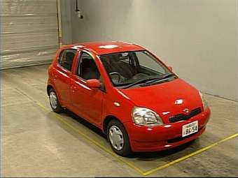 2001 Toyota Vitz Photos