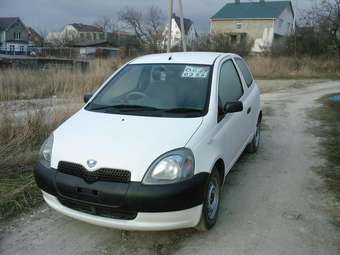 2001 Toyota Vitz