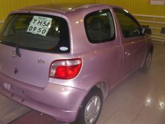 2001 Toyota Vitz Photos