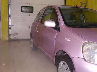 2001 Toyota Vitz Pictures