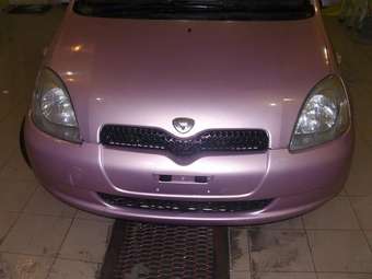 2001 Toyota Vitz Pictures
