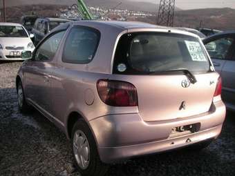 2001 Toyota Vitz Photos