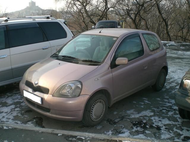 2001 Toyota Vitz