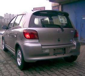 2001 Toyota Vitz Pictures