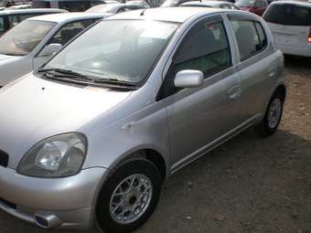 2001 Toyota Vitz Pictures