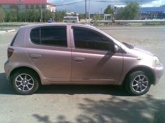 2001 Toyota Vitz Pictures