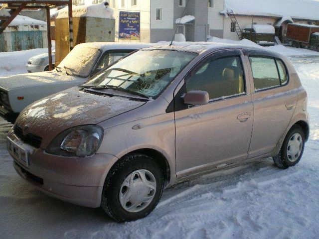 2001 Toyota Vitz