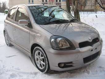 2001 Toyota Vitz Pics