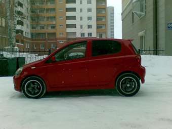 2001 Toyota Vitz Pictures