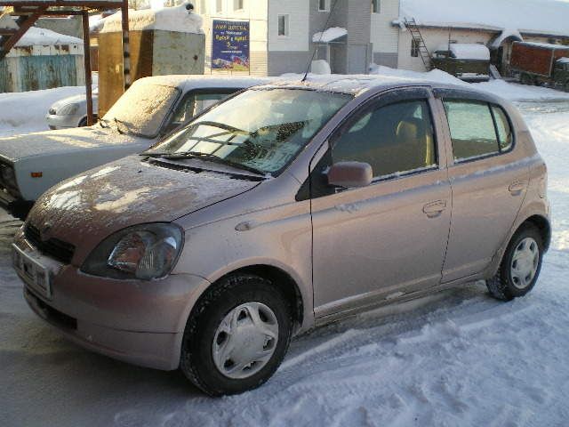 2001 Toyota Vitz