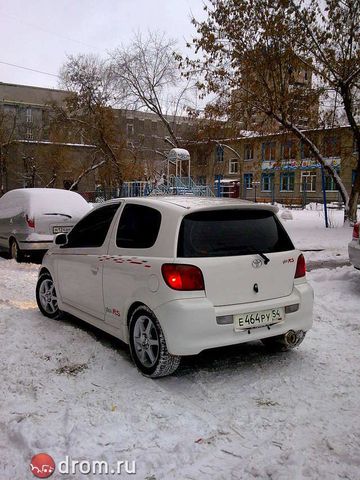 2001 Toyota Vitz