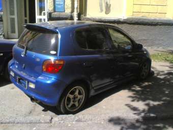 2001 Toyota Vitz Pics