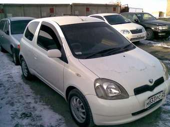 2001 Toyota Vitz Pics