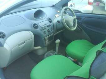 2001 Toyota Vitz Pictures