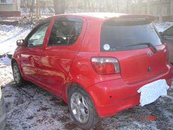 2001 Toyota Vitz Photos