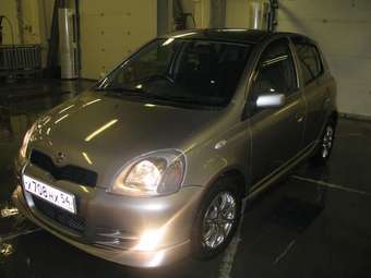 2001 Toyota Vitz