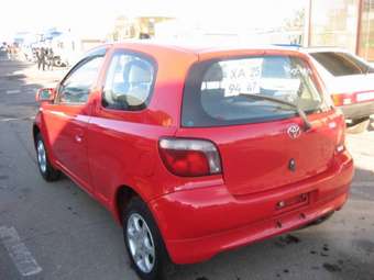 2001 Toyota Vitz Photos