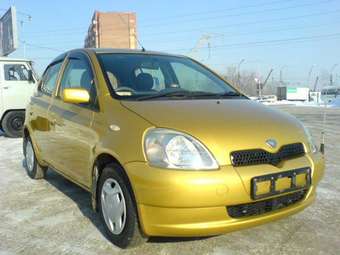 2001 Toyota Vitz Photos