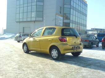 2001 Toyota Vitz Photos