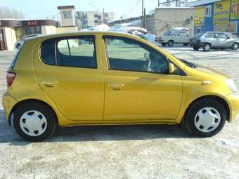 2001 Toyota Vitz Images